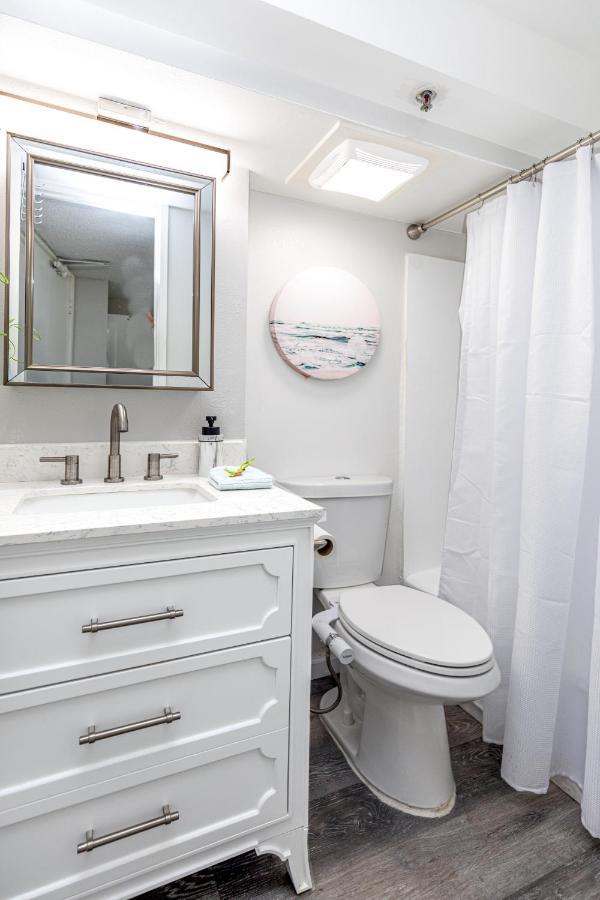 Beautifully Upgraded Studio Close To Waikiki Beach Apartment Хонолулу Екстериор снимка